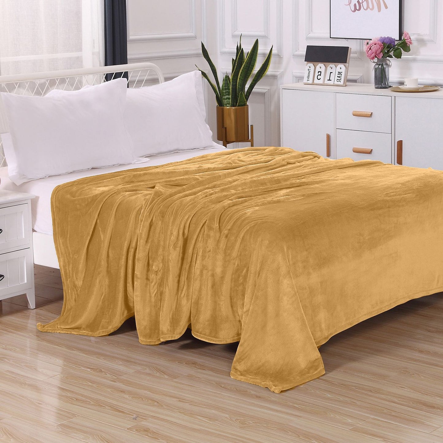 Luxury Bedding Outlet Flannel Fleece Blanket