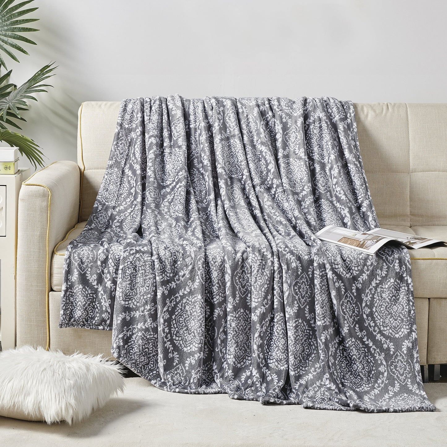 Luxury Bedding Outlet Printed Bed or Oversized Couch Blanket