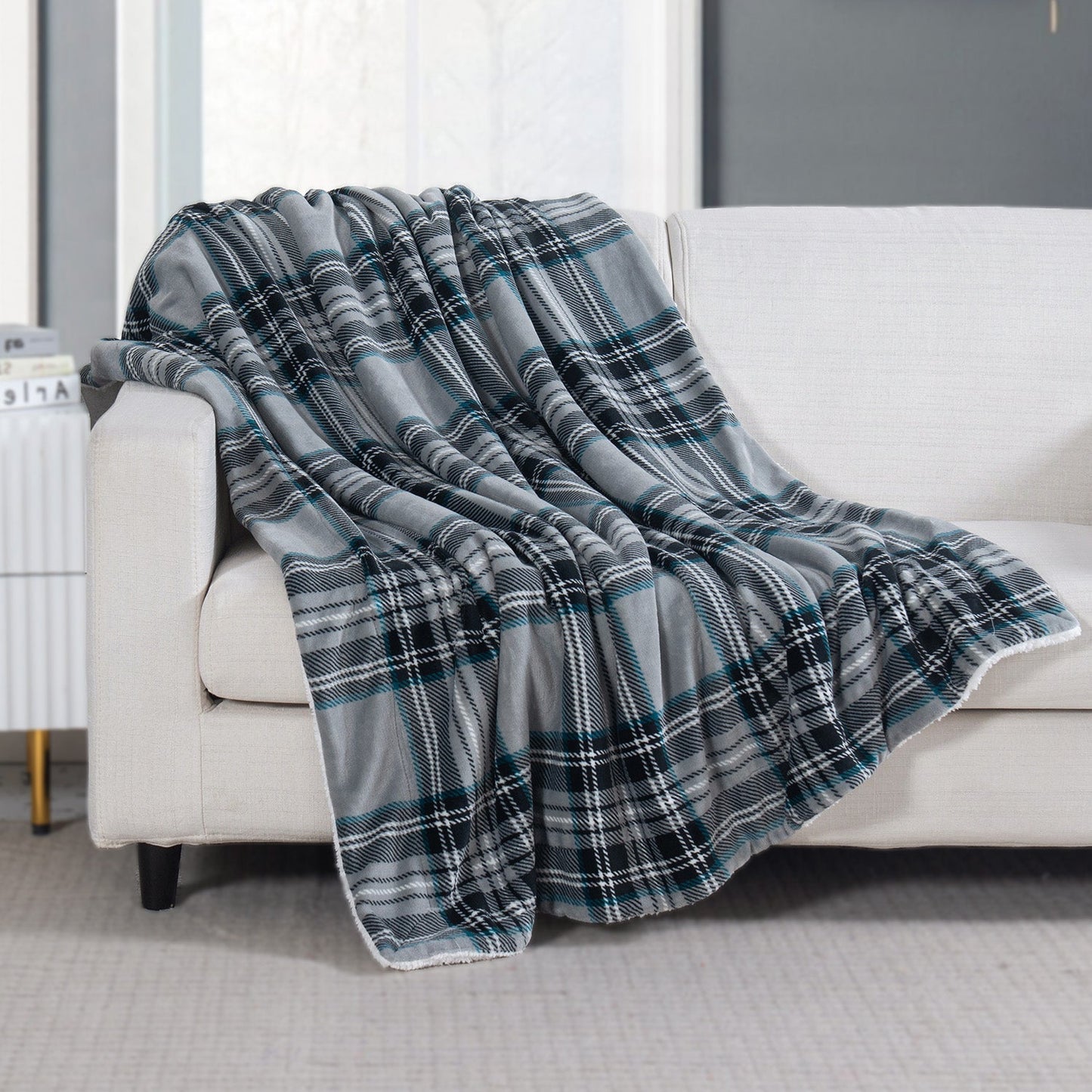 Luxury Bedding Outlet 50" x 60" Plaid Pattern Sherpa Throw Blanket