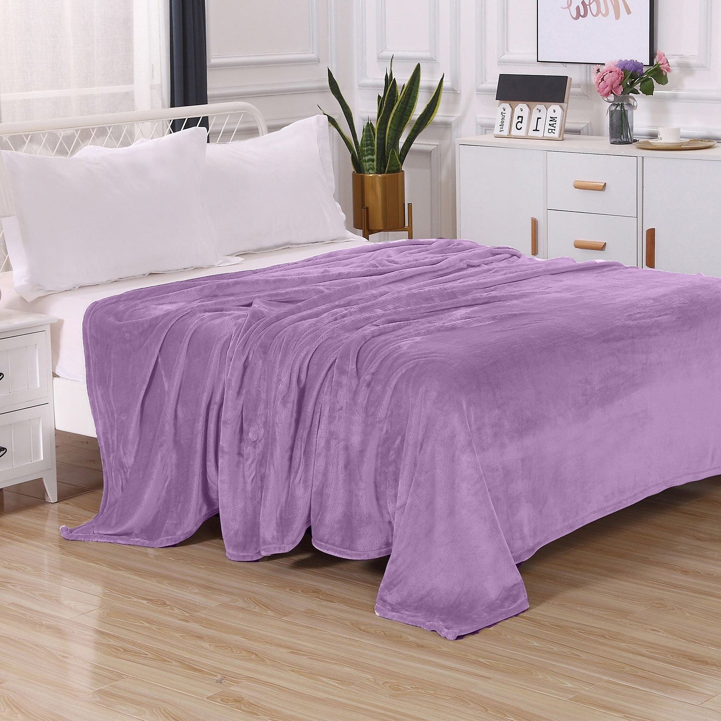 Luxury Bedding Outlet Flannel Fleece Blanket